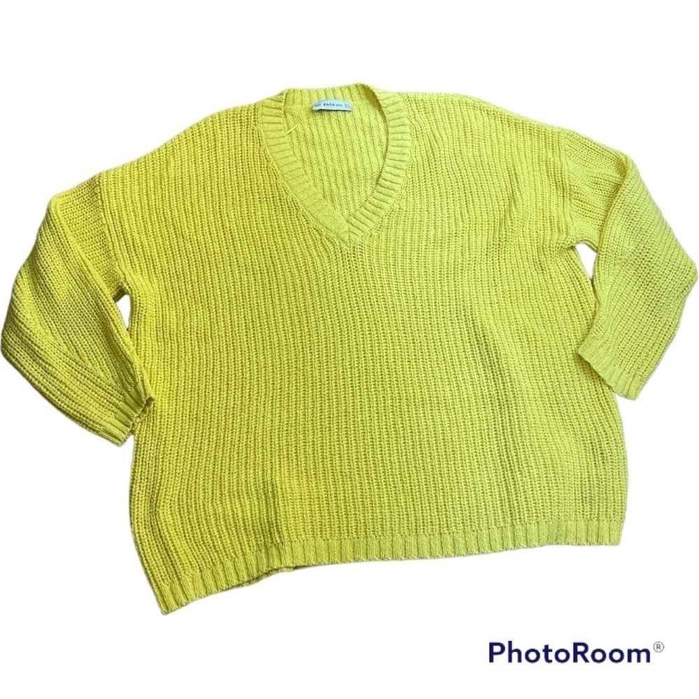 ZARA yellow oversized V-neck cable knit sweater size small